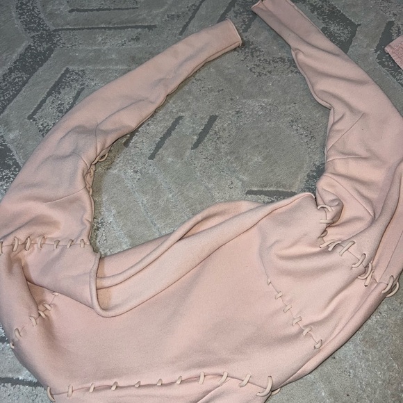 Alo Splice Cropped Sweater - Picture 7 of 12